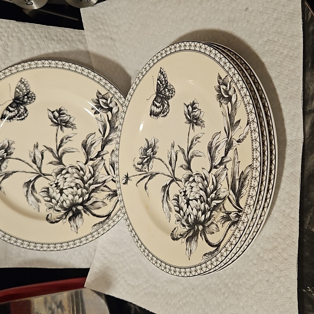 Charter club Tuilleries 4 plates